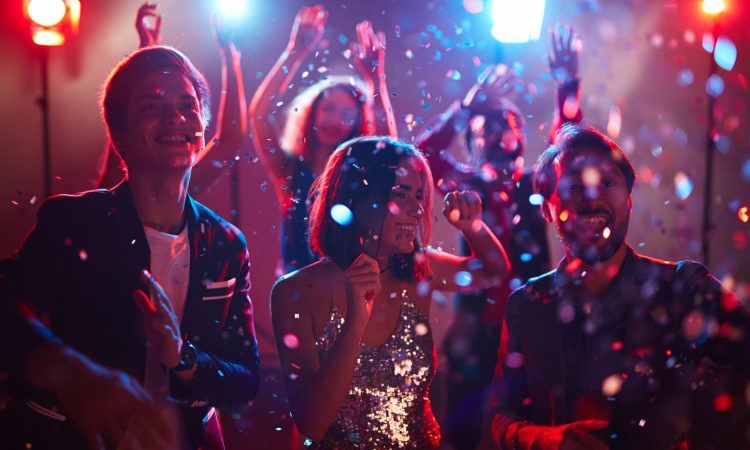 Utdrikningslag, bedrift - teambuilding med å lage musikkvideo.